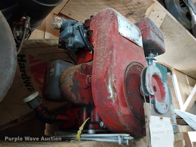 image for item EE5214 (4) Wisconsin air cooled engines