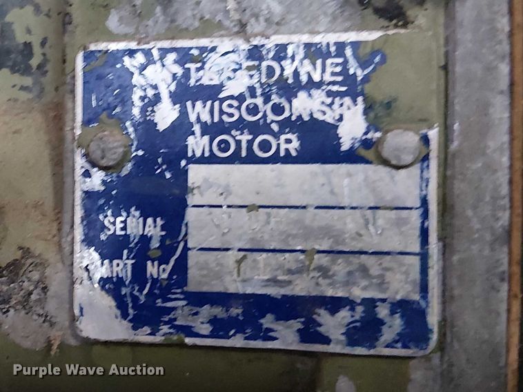 image for item EE5214 (4) Wisconsin air cooled engines