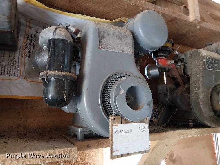 image for item EE5215 (4) Wisconsin air cooled engines