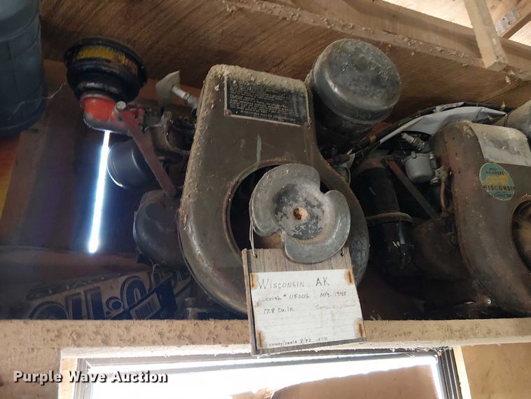 image for item EE5215 (4) Wisconsin air cooled engines
