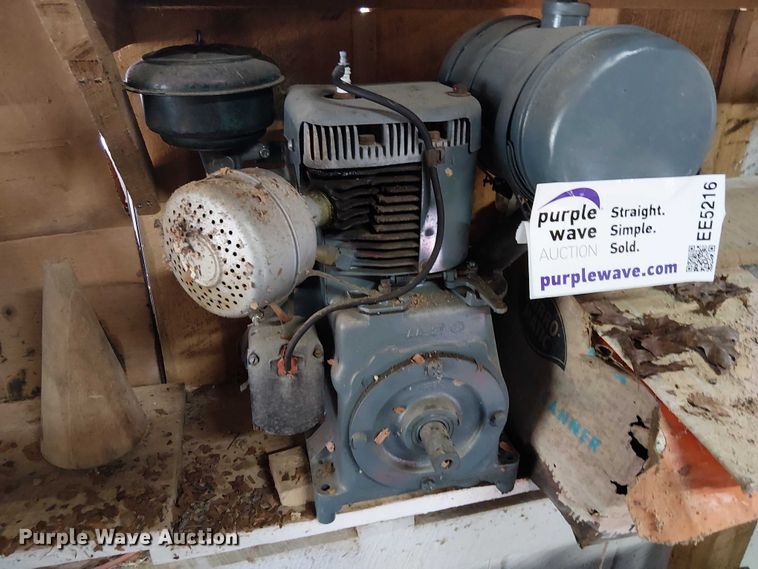 image for item EE5216 (5) Wisconsin air cooled engines