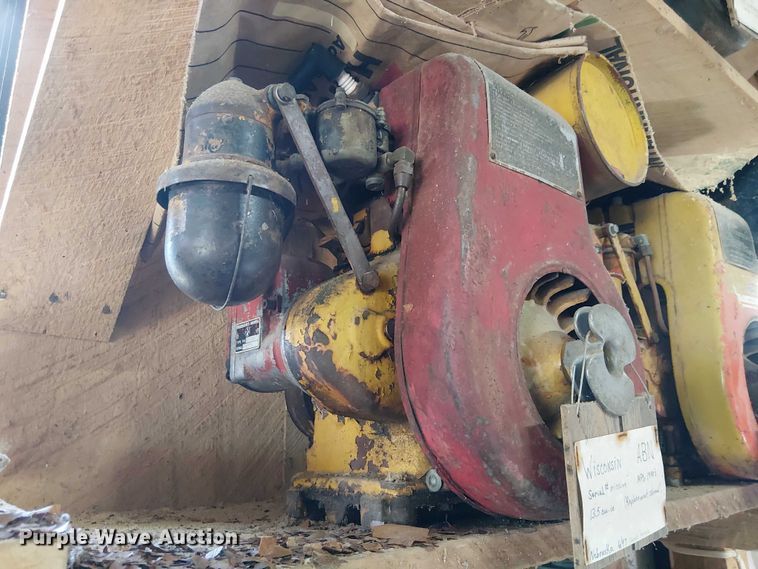 image for item EE5216 (5) Wisconsin air cooled engines