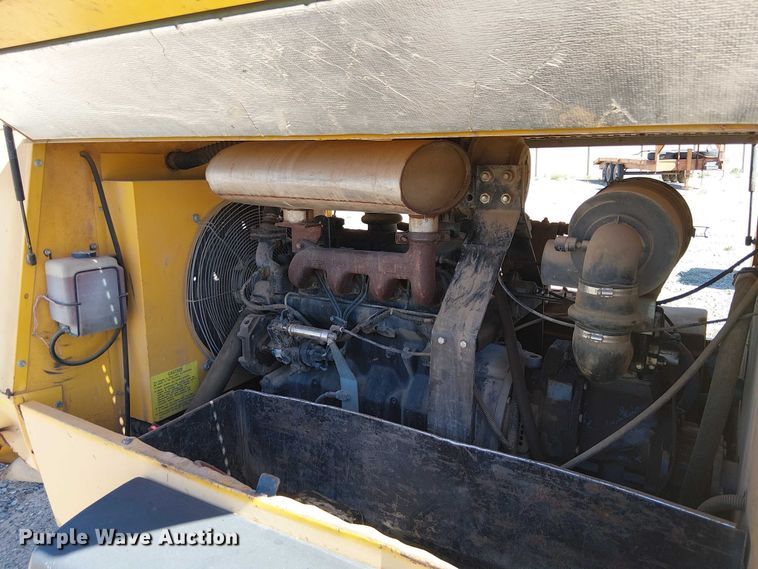 image for item EE5229 1997 Atlas Copco XAS90 air compressor