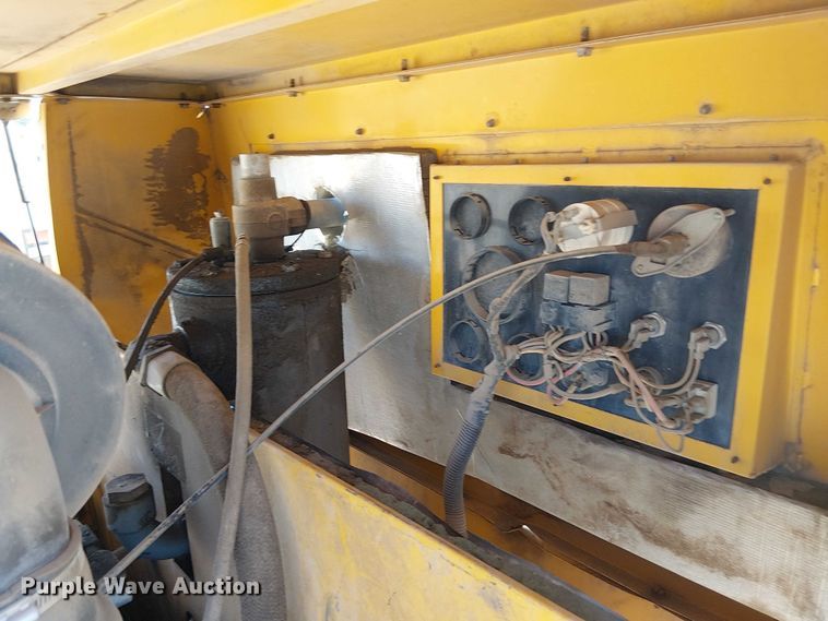 image for item EE5229 1997 Atlas Copco XAS90 air compressor