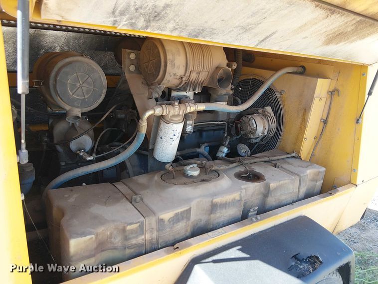 image for item EE5229 1997 Atlas Copco XAS90 air compressor