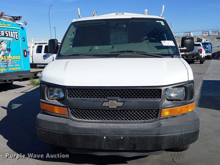 image for item EE5232 2015 Chevrolet Express 2500 van
