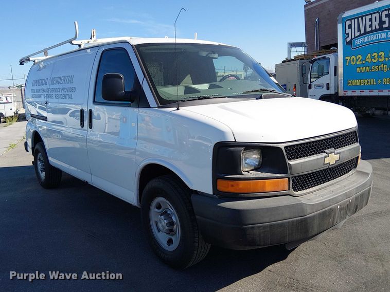 image for item EE5232 2015 Chevrolet Express 2500 van