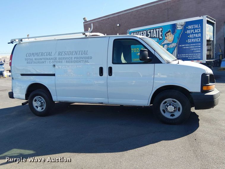 image for item EE5232 2015 Chevrolet Express 2500 van