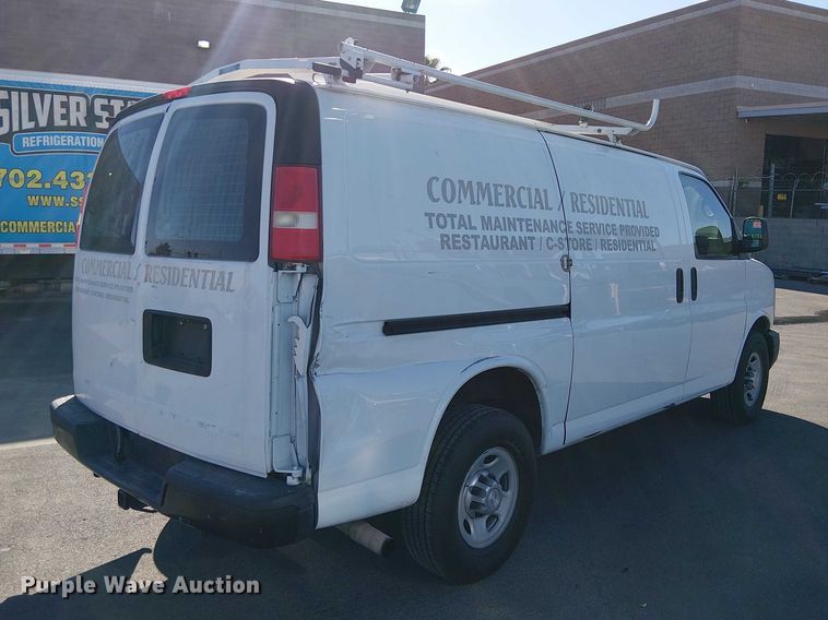 image for item EE5232 2015 Chevrolet Express 2500 van