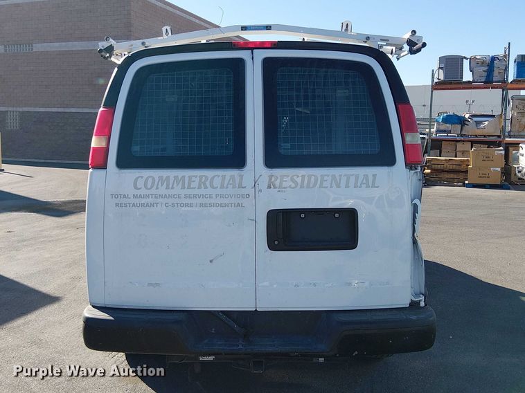 image for item EE5232 2015 Chevrolet Express 2500 van