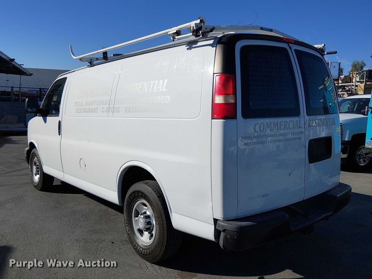image for item EE5232 2015 Chevrolet Express 2500 van