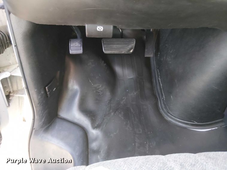 image for item EE5232 2015 Chevrolet Express 2500 van