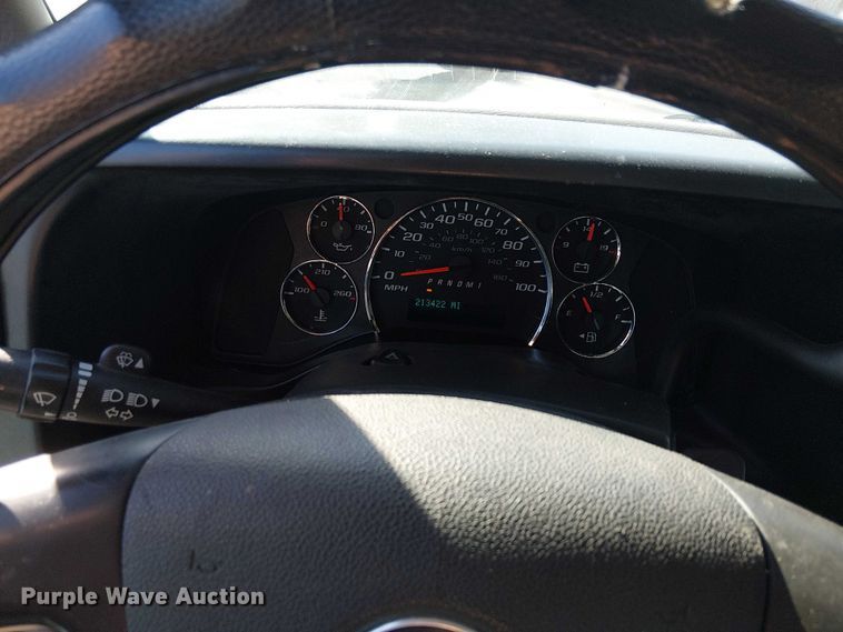 image for item EE5232 2015 Chevrolet Express 2500 van