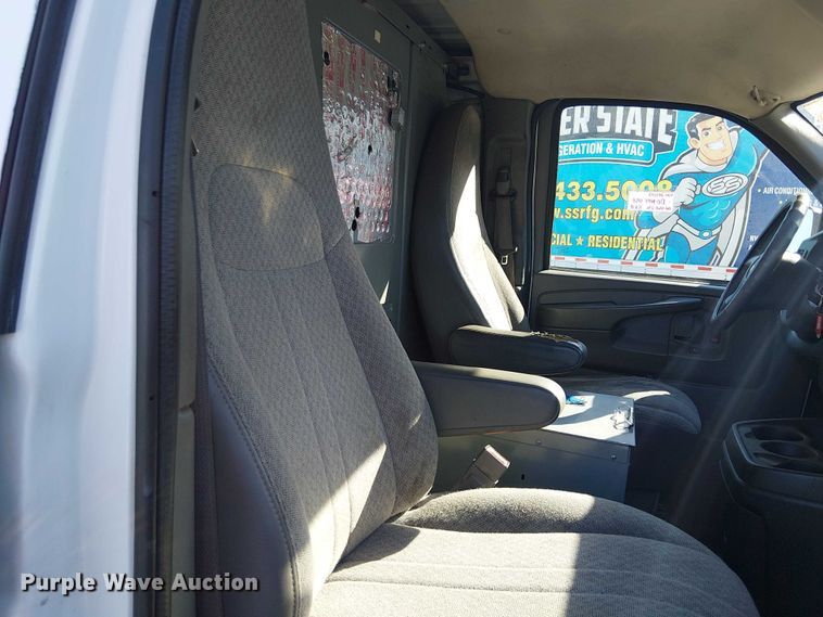 image for item EE5232 2015 Chevrolet Express 2500 van