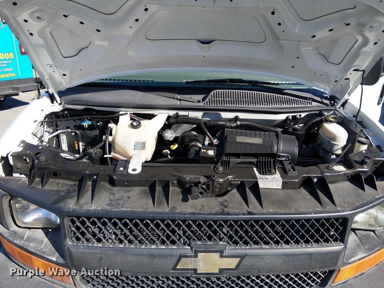 image for item EE5232 2015 Chevrolet Express 2500 van