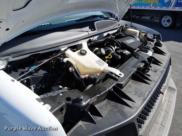 image for item EE5232 2015 Chevrolet Express 2500 van
