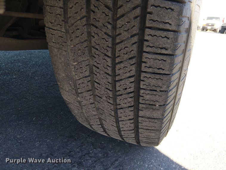 image for item EE5232 2015 Chevrolet Express 2500 van