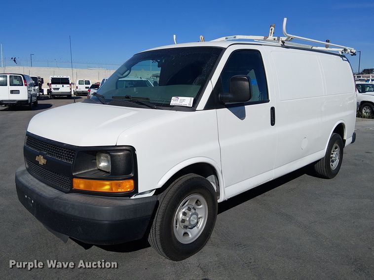 image for item EE5233 2015 Chevrolet Express 2500 van