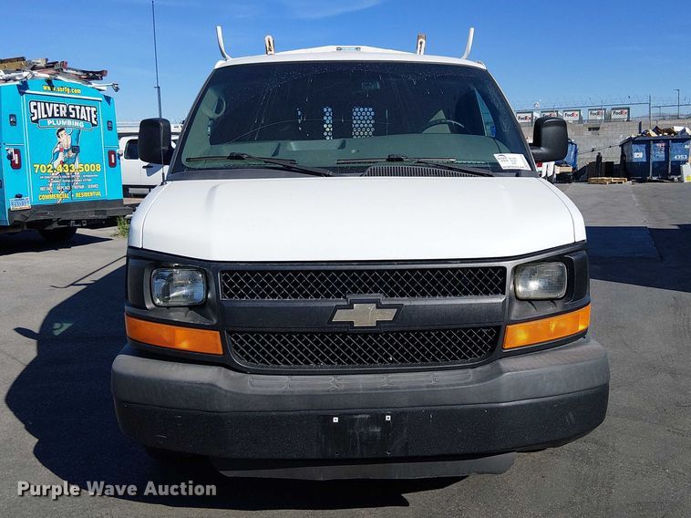 image for item EE5233 2015 Chevrolet Express 2500 van
