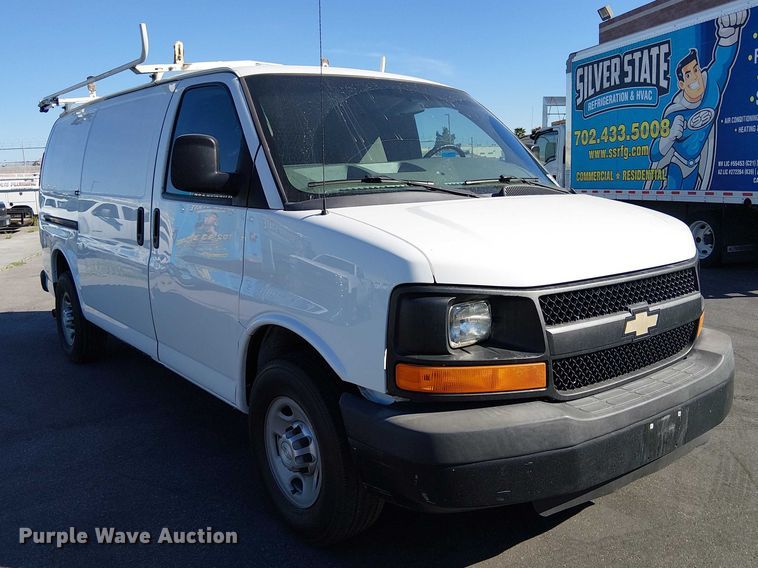 image for item EE5233 2015 Chevrolet Express 2500 van