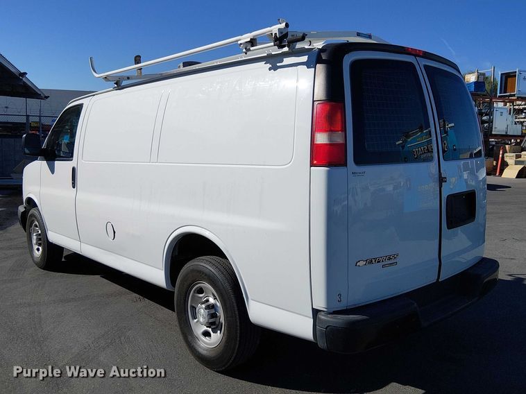 image for item EE5233 2015 Chevrolet Express 2500 van