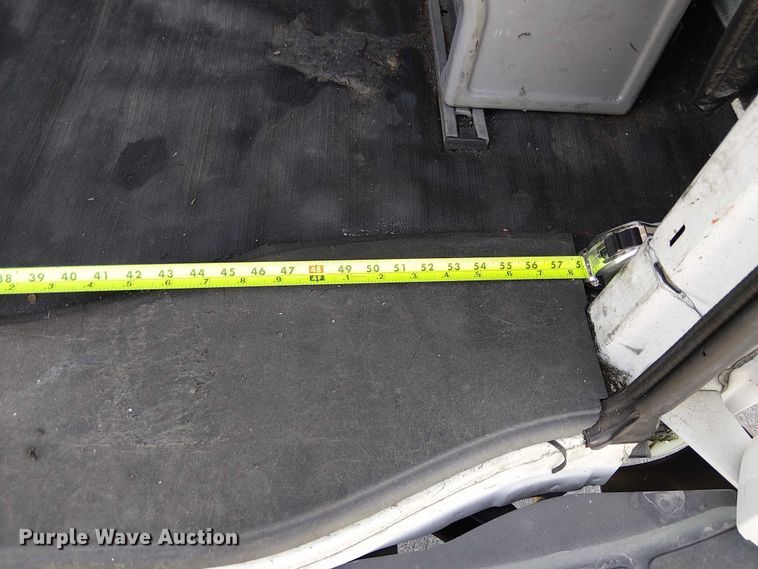 image for item EE5233 2015 Chevrolet Express 2500 van