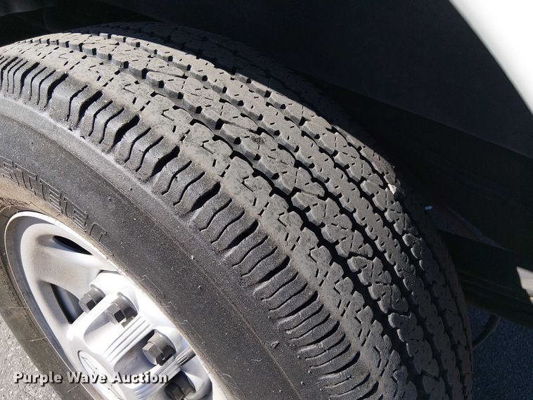 image for item EE5233 2015 Chevrolet Express 2500 van