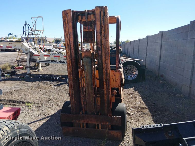 image for item EE5240 1972 Yale L83C-050-SAT-083 forklift