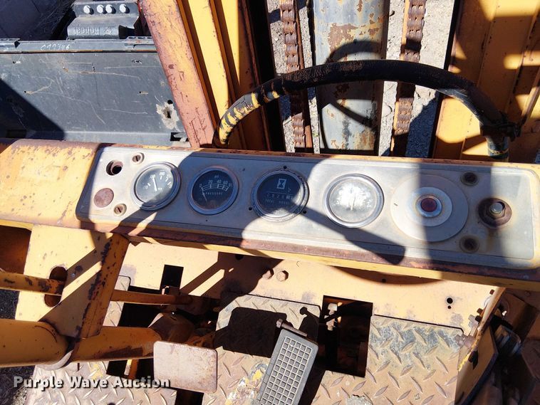 image for item EE5240 1972 Yale L83C-050-SAT-083 forklift