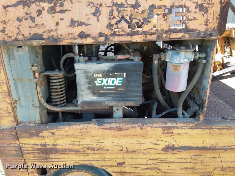 image for item EE5240 1972 Yale L83C-050-SAT-083 forklift