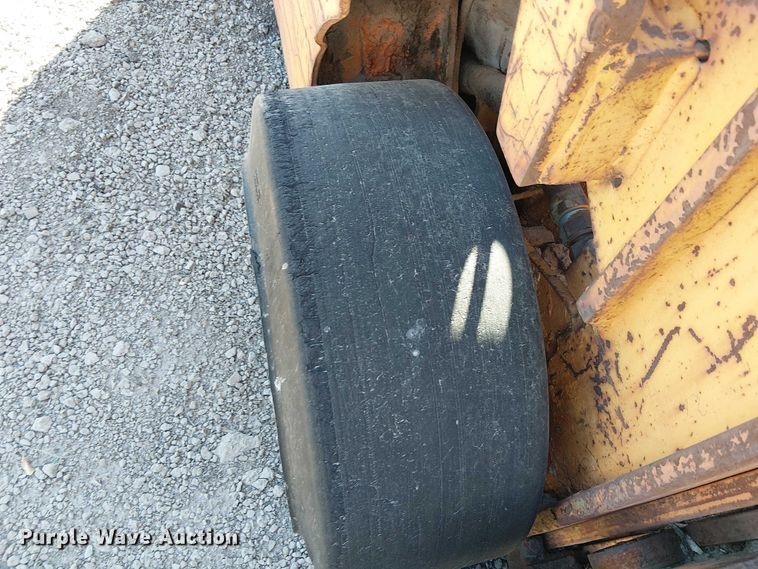 image for item EE5240 1972 Yale L83C-050-SAT-083 forklift