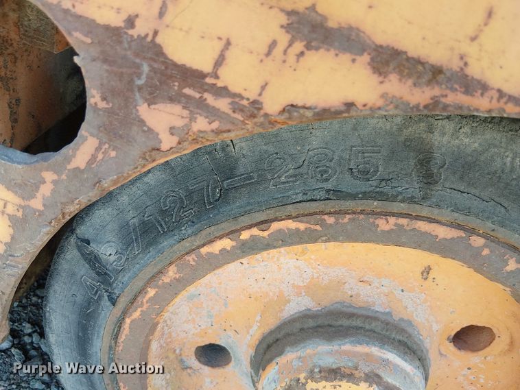 image for item EE5240 1972 Yale L83C-050-SAT-083 forklift