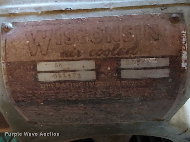 image for item EE7979 (3) Wisconsin air cooled engines