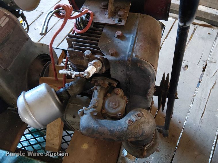 image for item EE7979 (3) Wisconsin air cooled engines