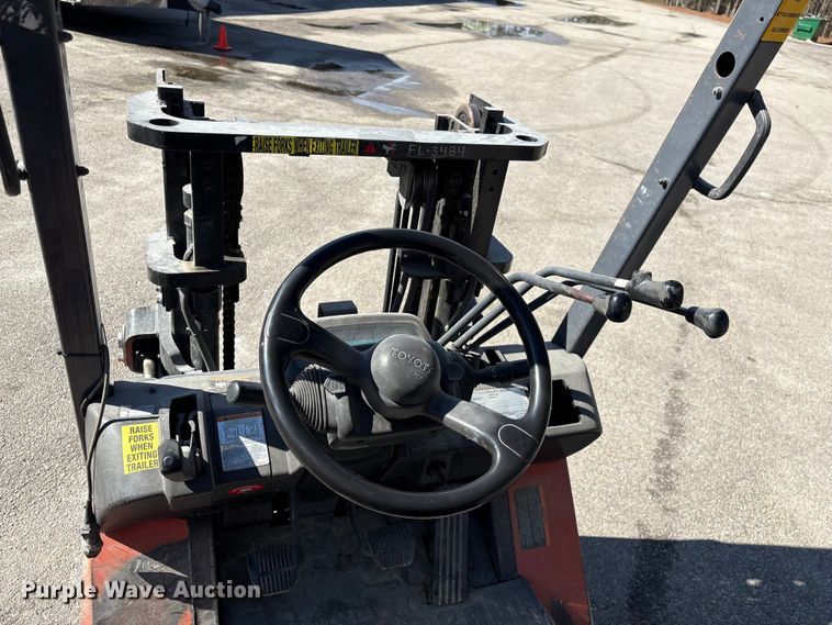 image for item EF1017 Toyota 7FGCU20 forklift