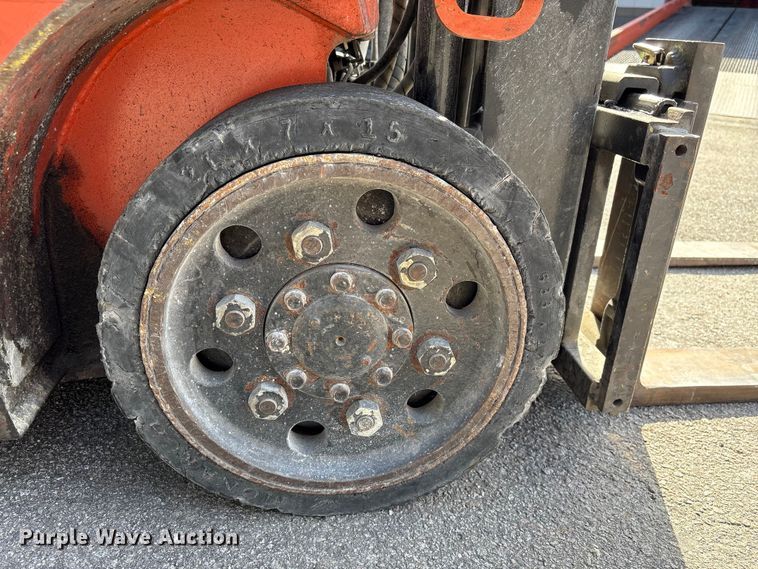 image for item EF1017 Toyota 7FGCU20 forklift