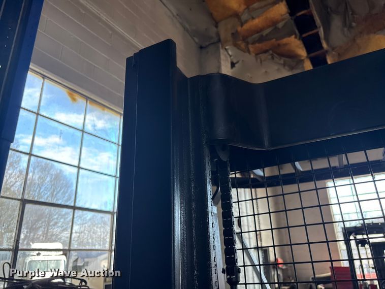 image for item EF1020 Yale NR040AENS24TE091 forklift