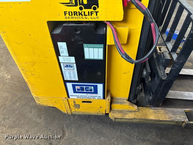 image for item EF1020 Yale NR040AENS24TE091 forklift