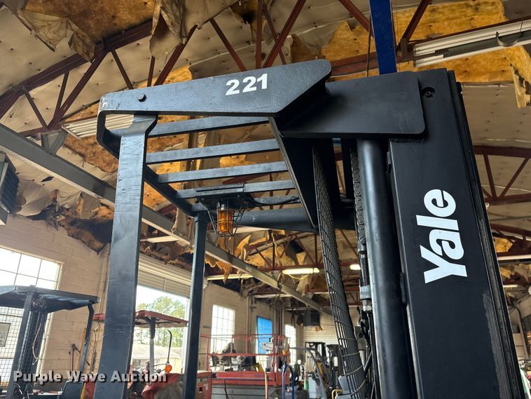 image for item EF1020 Yale NR040AENS24TE091 forklift