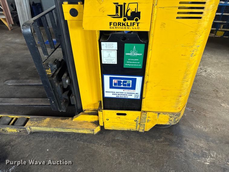 image for item EF1020 Yale NR040AENS24TE091 forklift