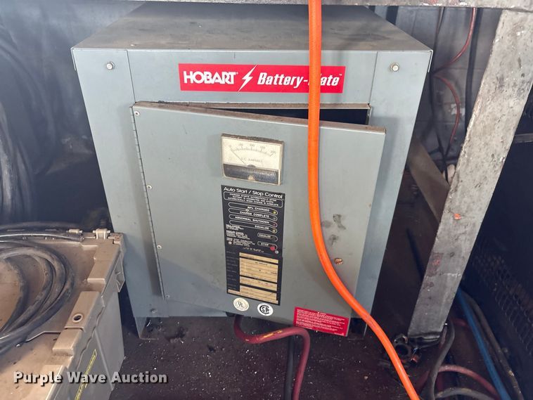 image for item EF1020 Yale NR040AENS24TE091 forklift