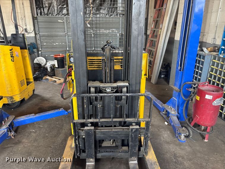 image for item EF1022 Yale NR040AENS24TE091 forklift