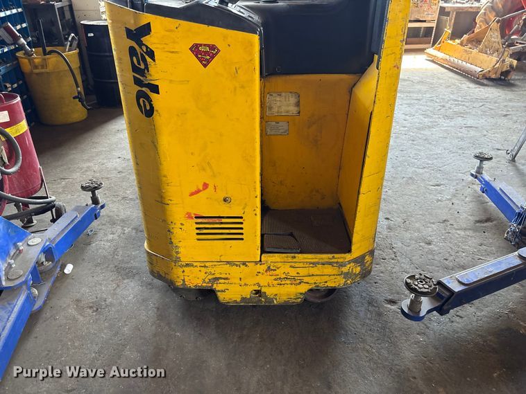 image for item EF1022 Yale NR040AENS24TE091 forklift