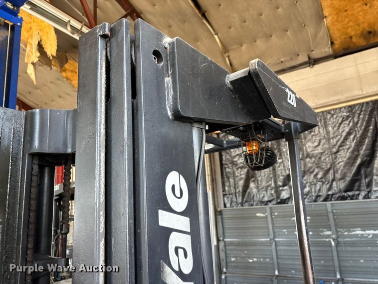 image for item EF1022 Yale NR040AENS24TE091 forklift