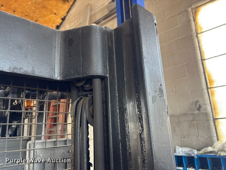 image for item EF1022 Yale NR040AENS24TE091 forklift