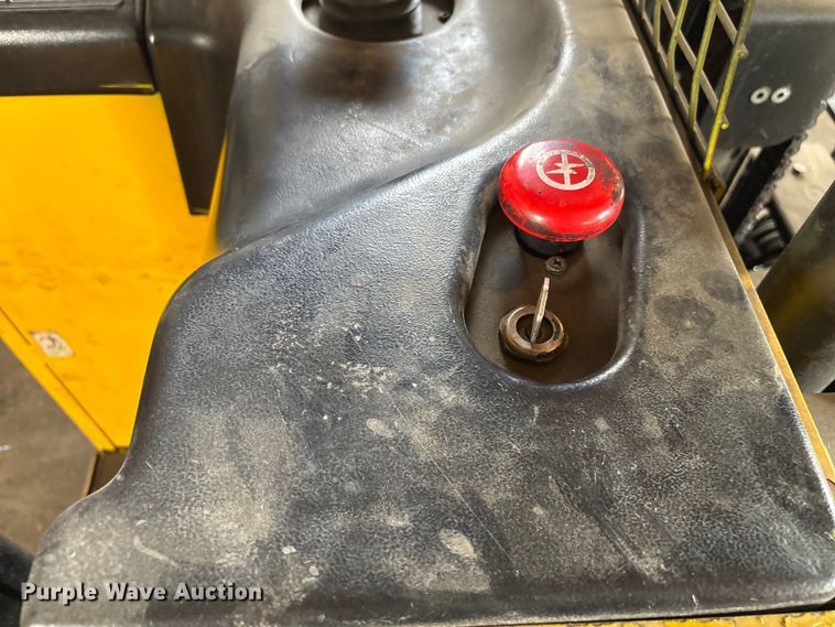 image for item EF1022 Yale NR040AENS24TE091 forklift
