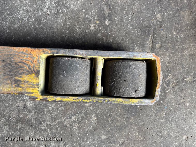 image for item EF1022 Yale NR040AENS24TE091 forklift