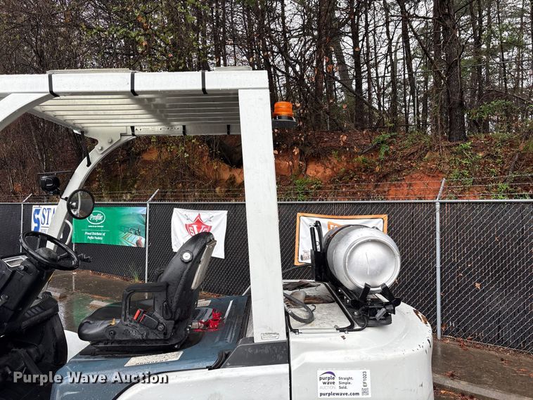 image for item EF1023 2017 UniCarriers PF80YLP forklift