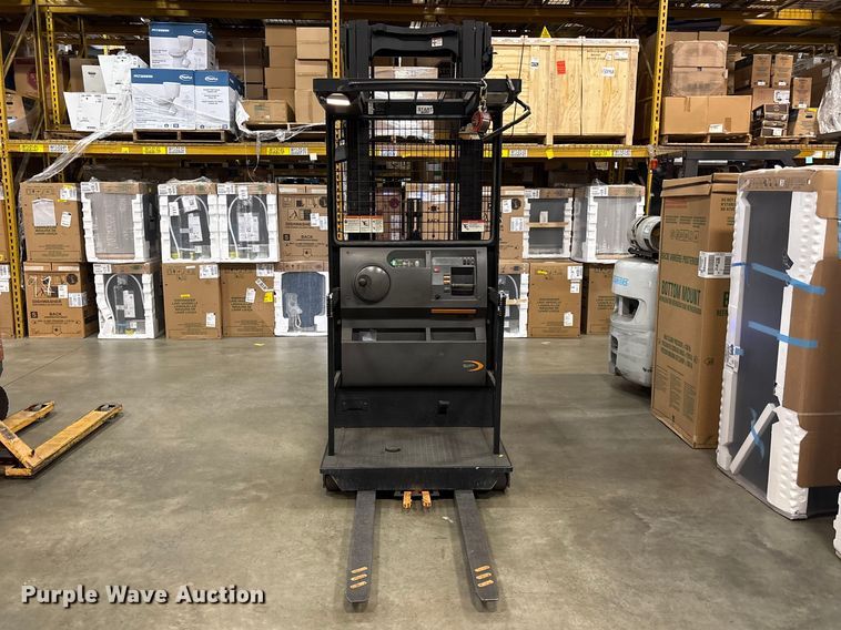 image for item EF1024 2018 Crown SP3520-30 order picker