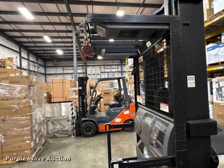 image for item EF1024 2018 Crown SP3520-30 order picker